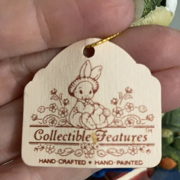 COLLECTIBLE Features Crocodile Figurine​​​​ AB - Picture 7 of 10